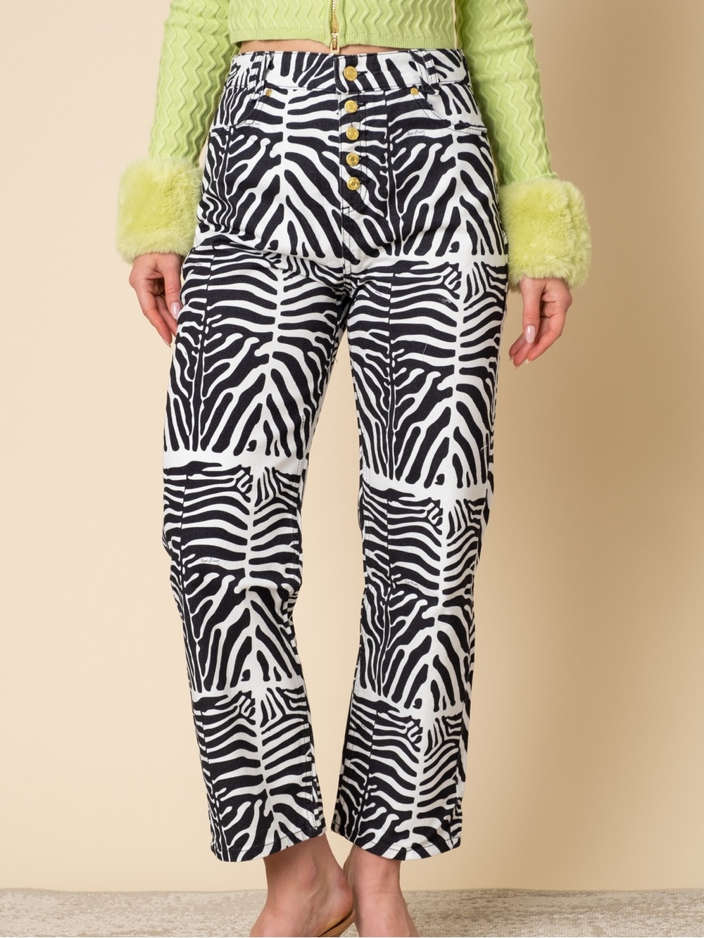 House of Sunny Zebra Print High Rise
Jeans Size 6